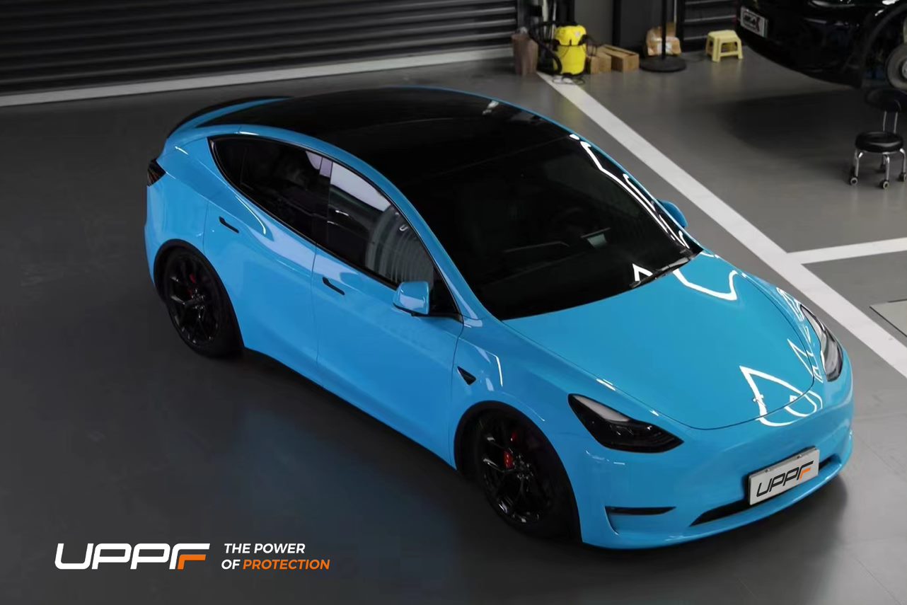 Sky blue-Tesla-02.jpg